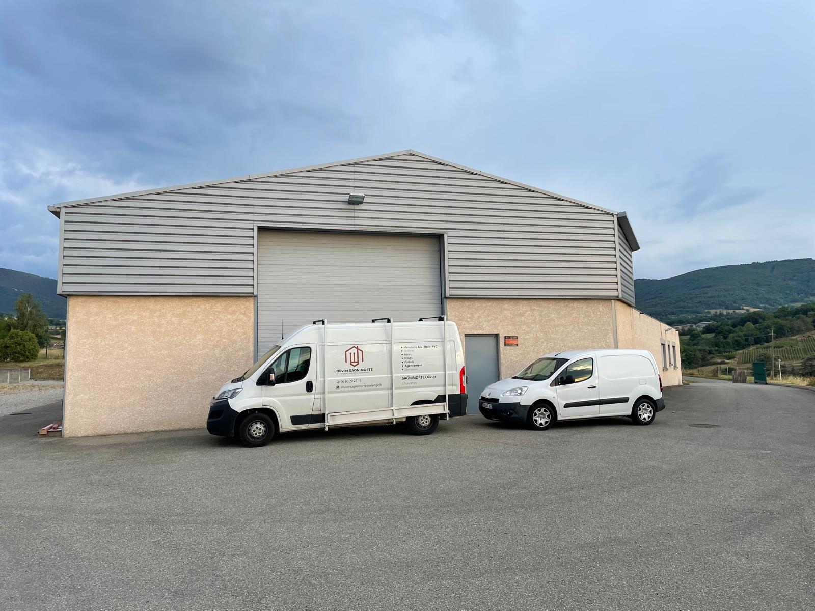 Atelier avec camions